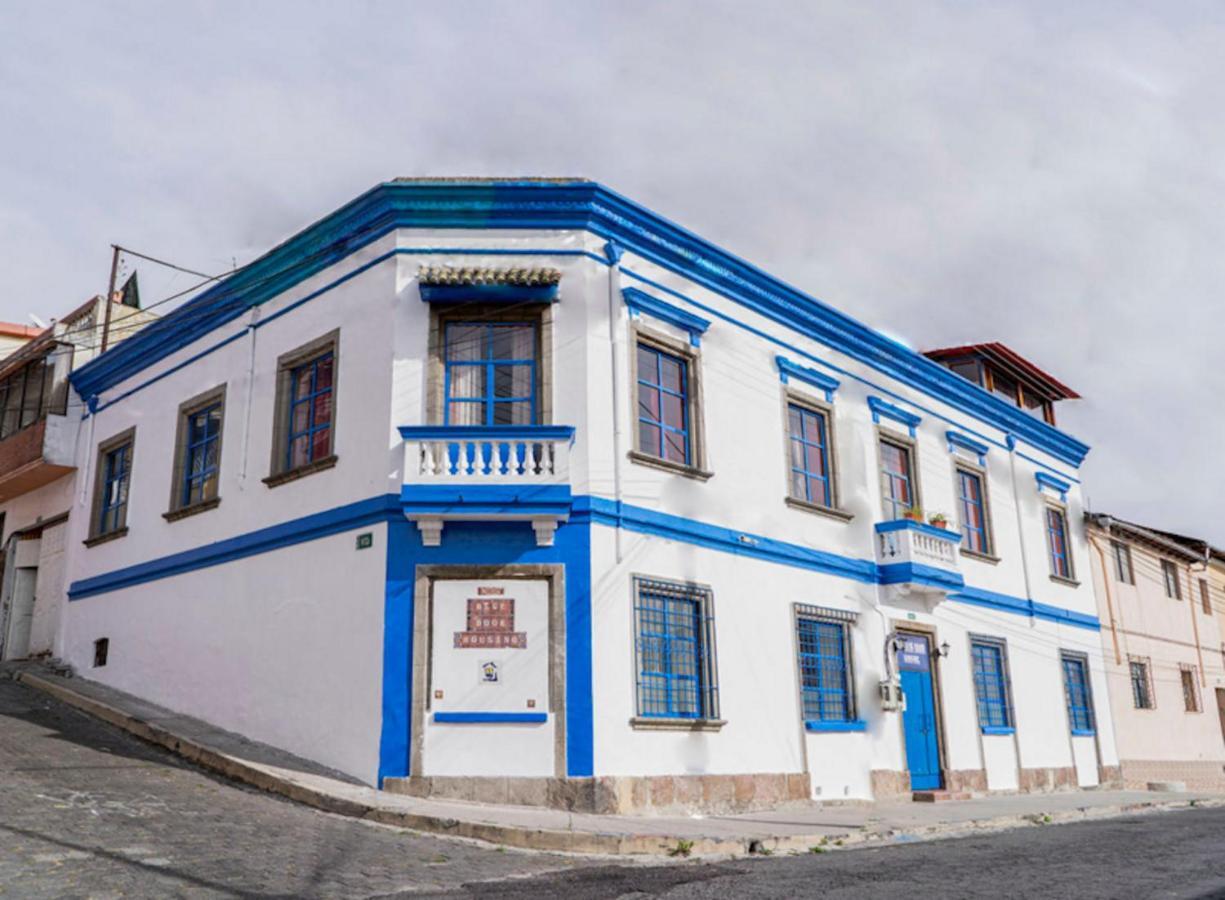 Blue Door Housing Historic Quito Hotell Exteriör bild